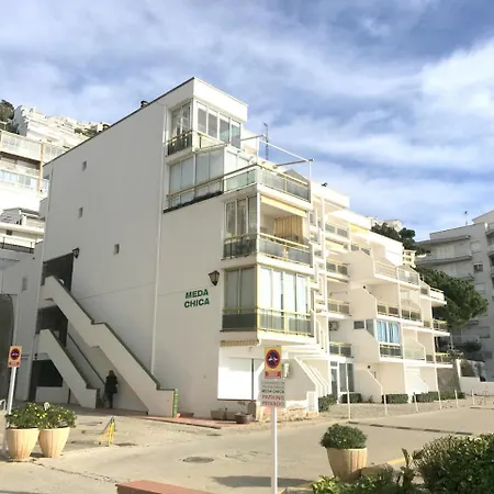 Meda Chica 1f Apartment Roses